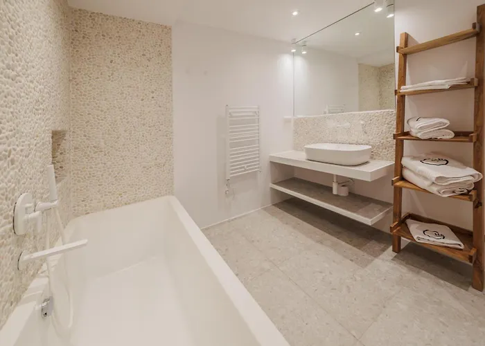 Ammos With Private Pool, Sauna & Seaview * Γιάλοβα